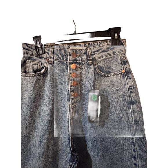 Fame Istanbul Jeans Size 30 Button Closure Wide Bottoms - Picture 2 of 7